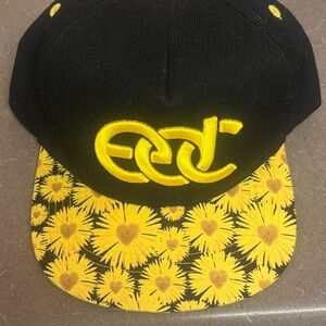 Black and yellow EDC SnapBack